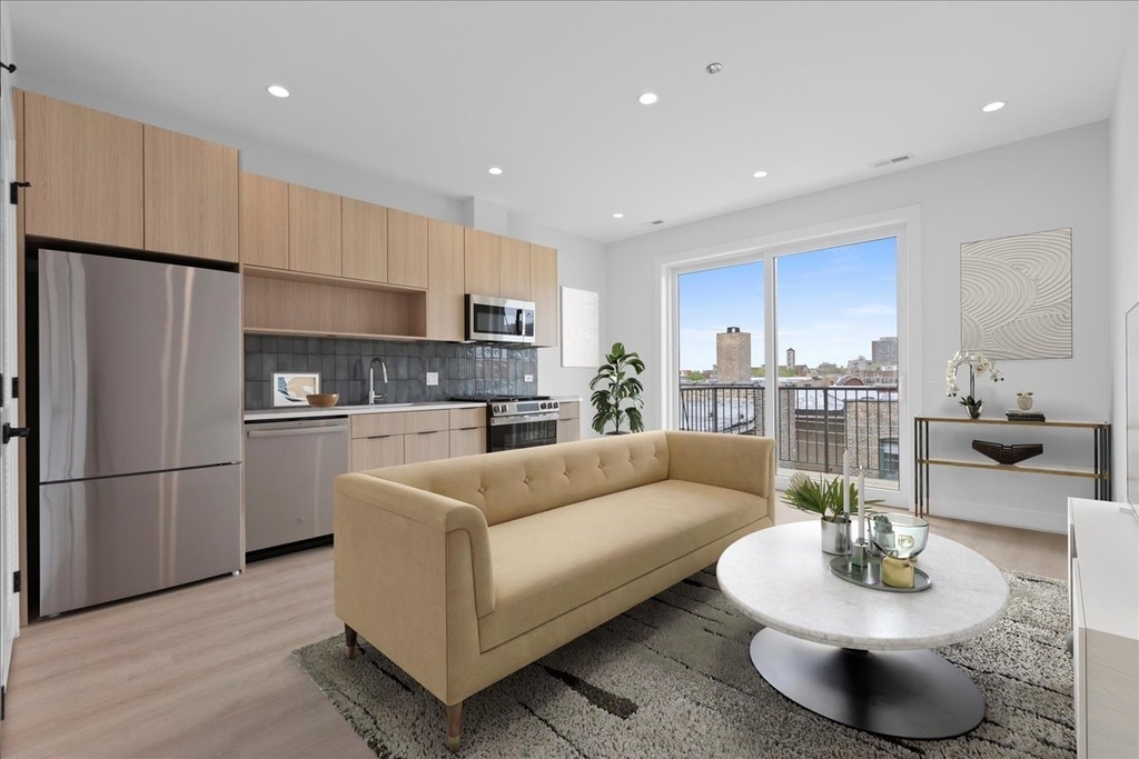 904 W Dakin Street - Photo 1