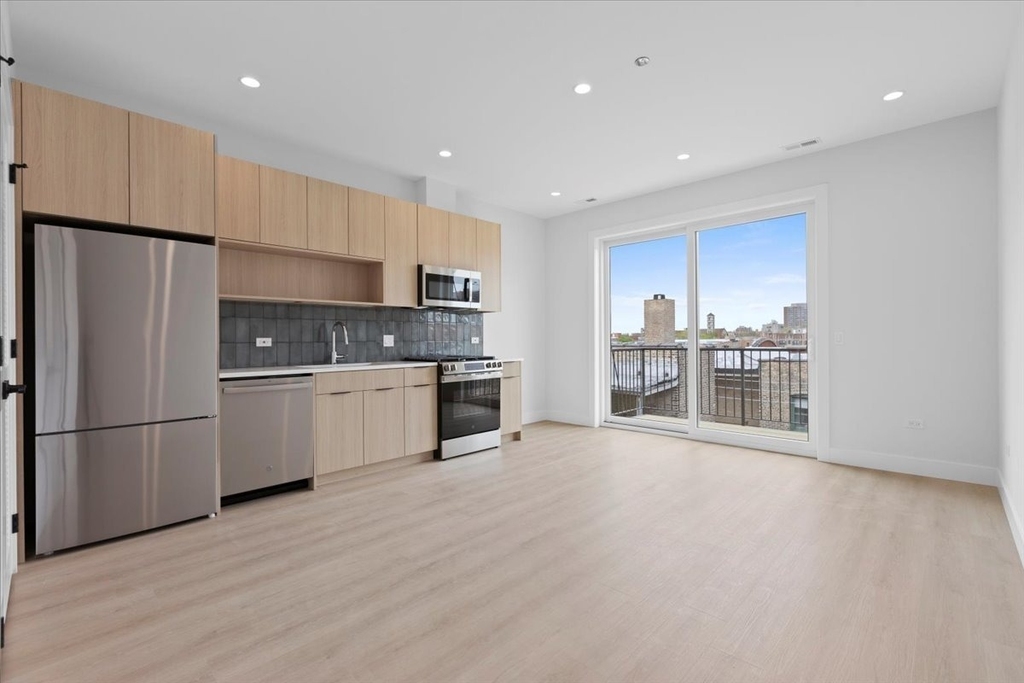 904 W Dakin Street - Photo 4