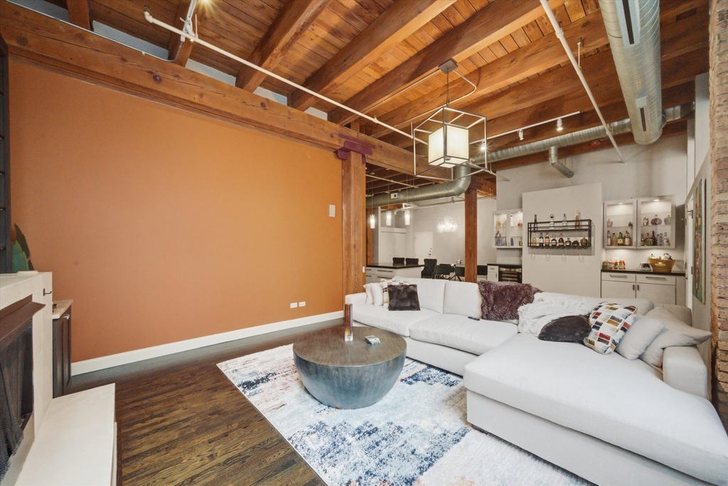 1727 S Indiana Avenue - Photo 5