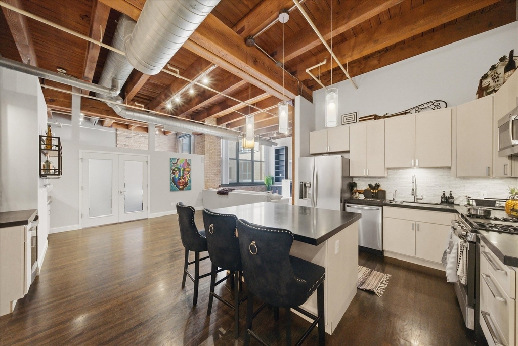 1727 S Indiana Avenue - Photo 8