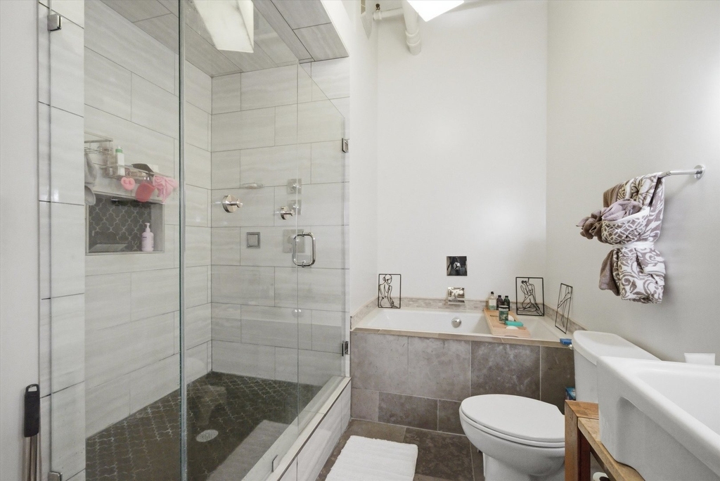 1727 S Indiana Avenue - Photo 12