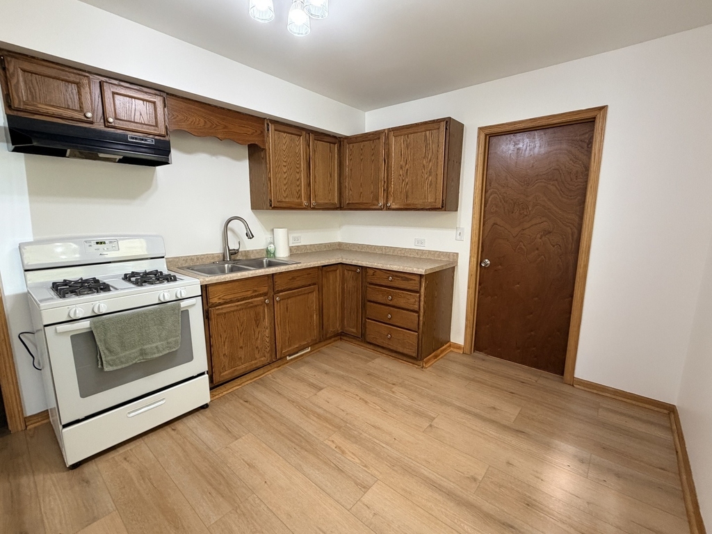 602 S State Street - Photo 5