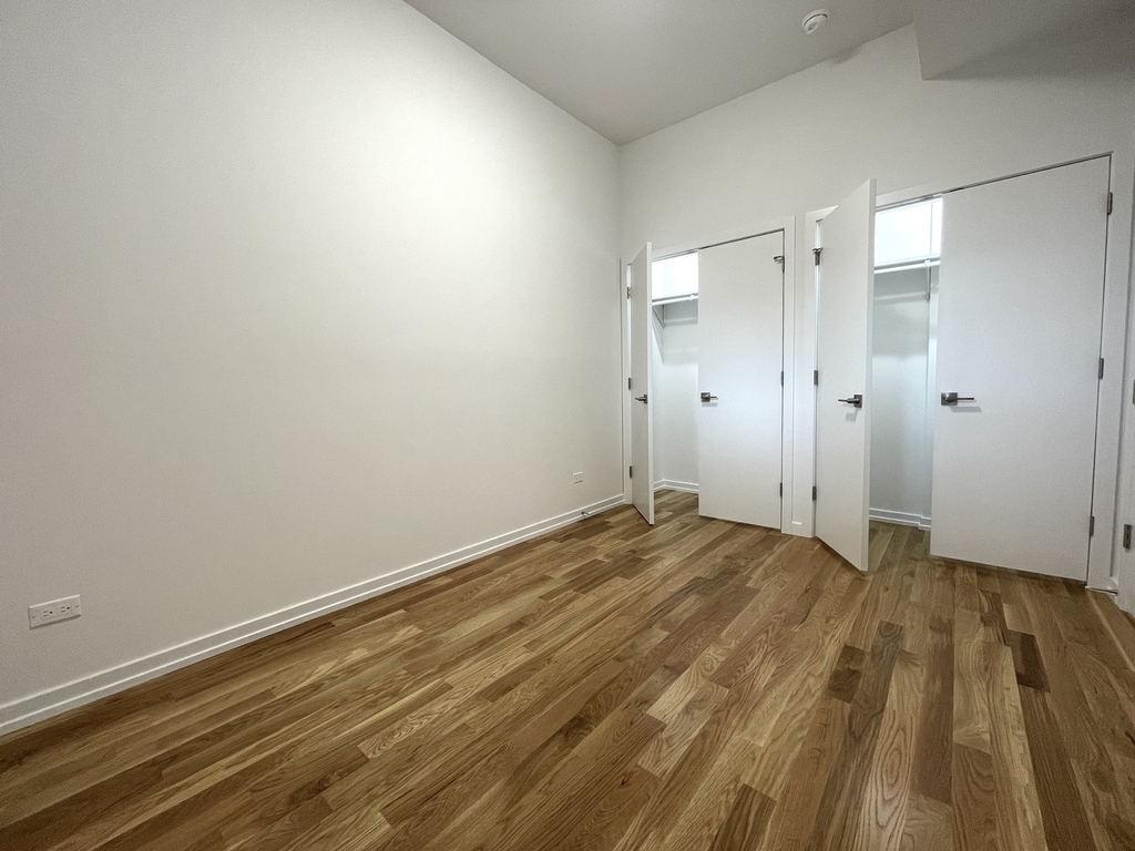 822 N Winchester Avenue - Photo 3