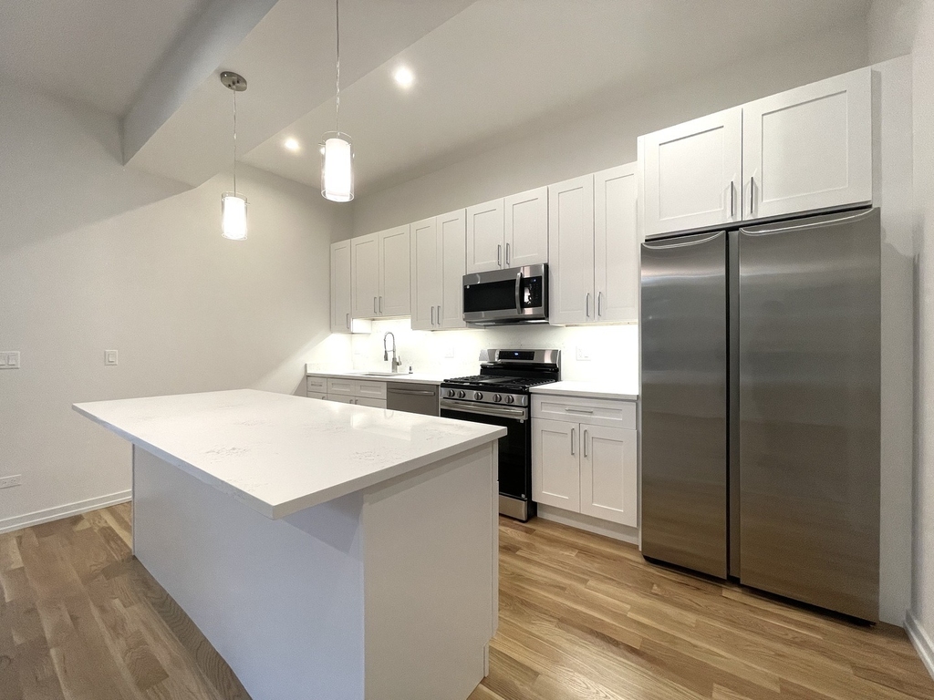 822 N Winchester Avenue - Photo 5