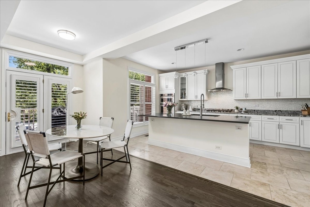1863 Admiral Court - Photo 9