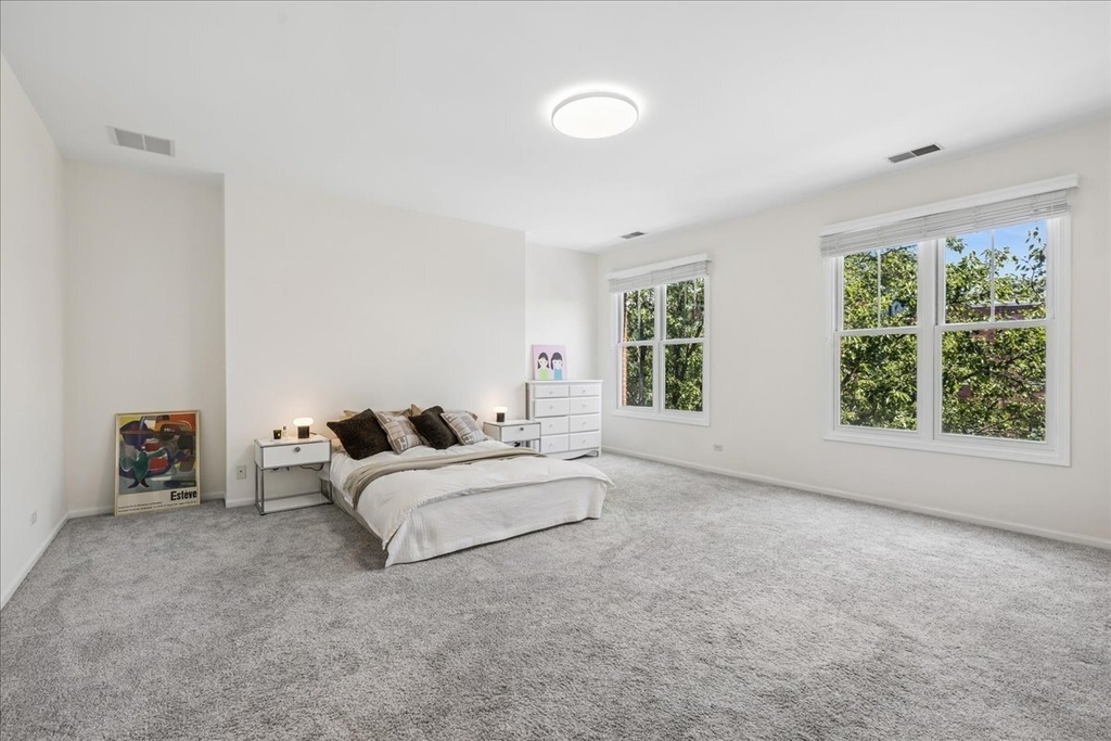 1863 Admiral Court - Photo 14