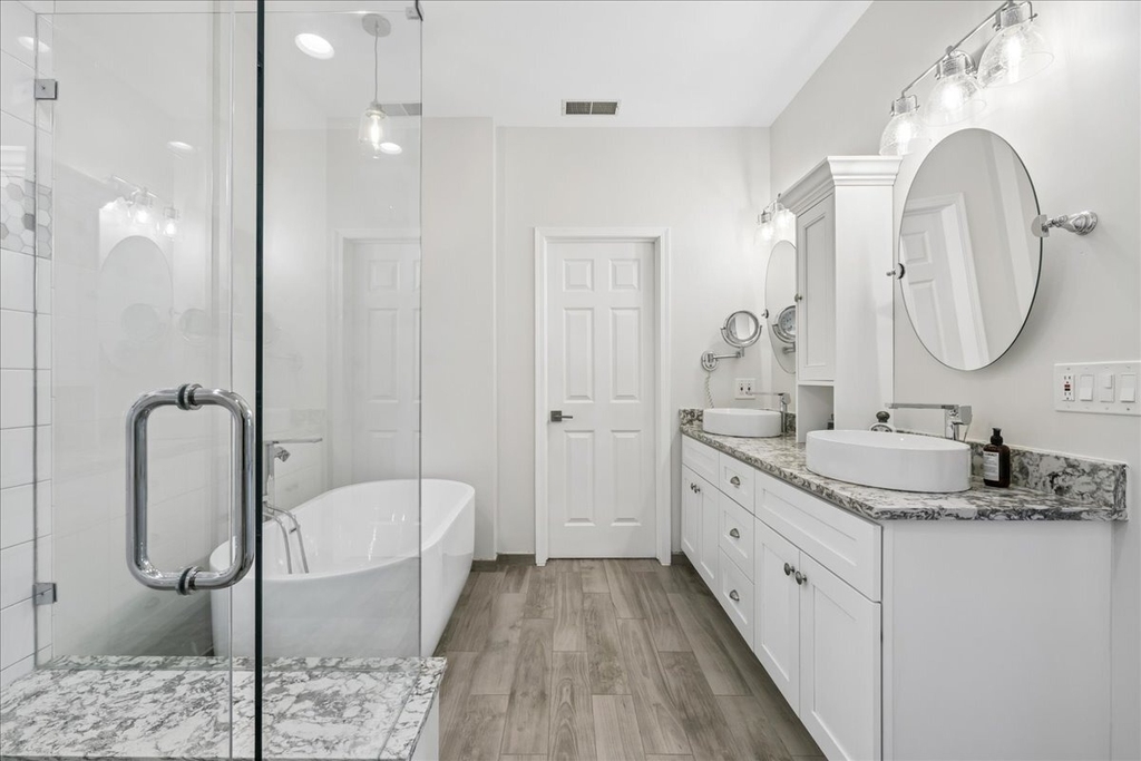 1863 Admiral Court - Photo 16