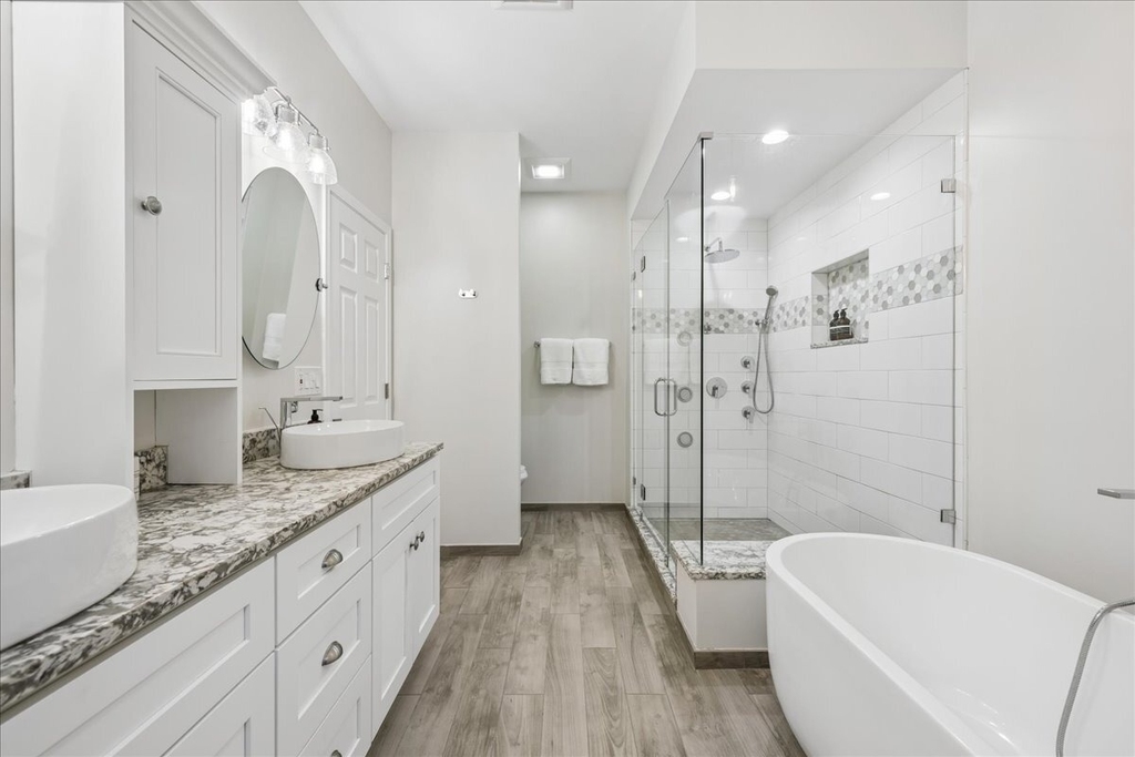 1863 Admiral Court - Photo 18