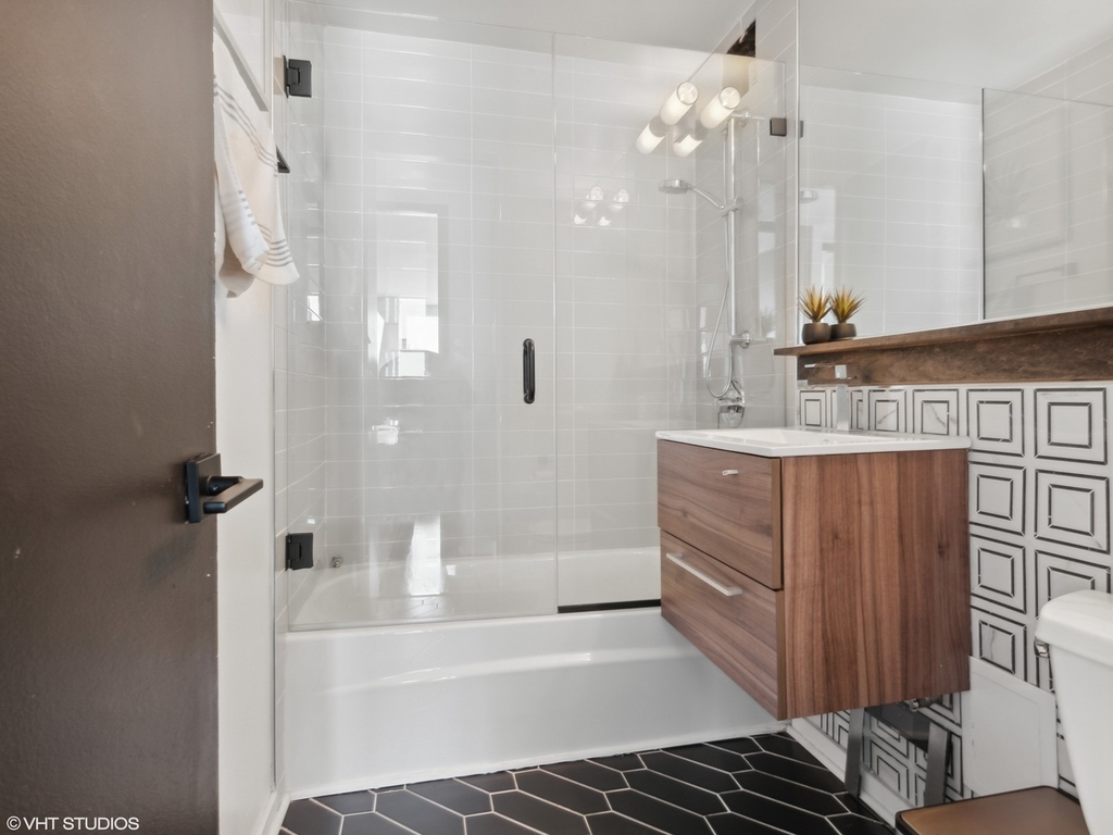 655 W Irving Park Road - Photo 11
