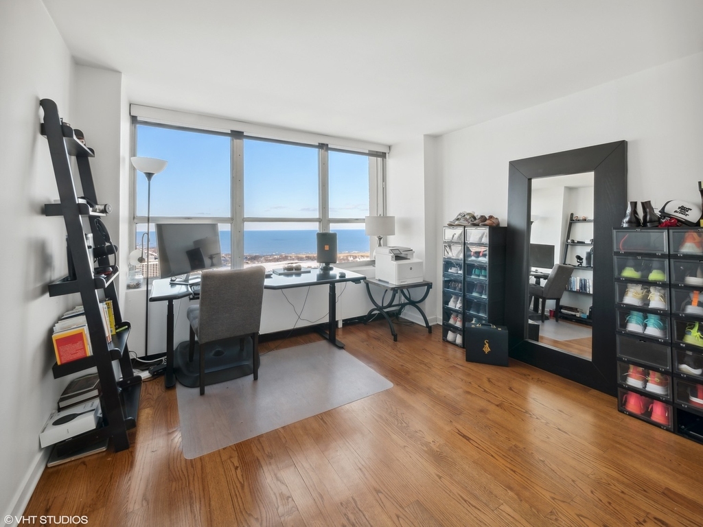 655 W Irving Park Road - Photo 10
