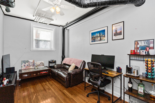 604 W Addison Avenue - Photo 1