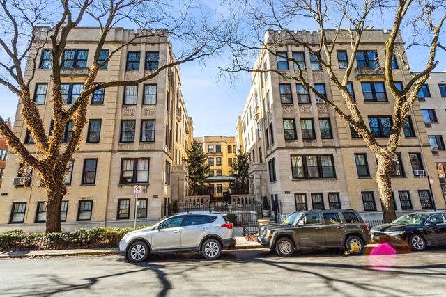 604 W Addison Avenue - Photo 0