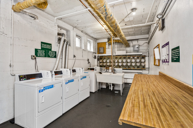 604 W Addison Avenue - Photo 9