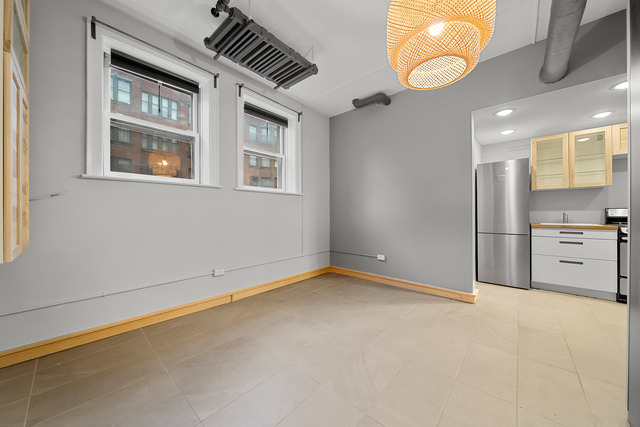 604 W Addison Street - Photo 1