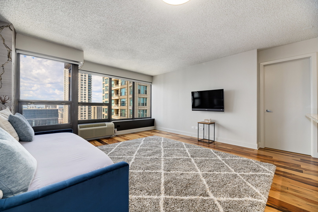 30 E Huron Street - Photo 6