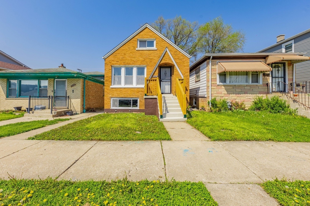 7614 W 63rd Place - Photo 0