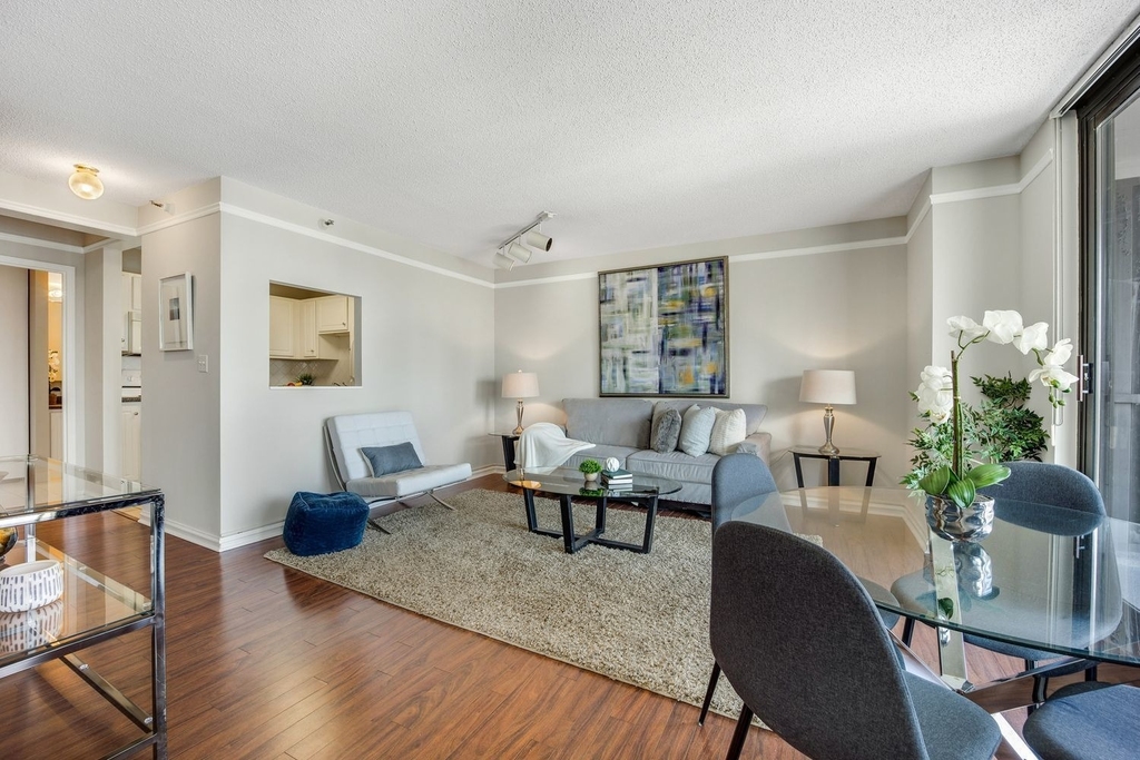 10 E Ontario Street - Photo 4