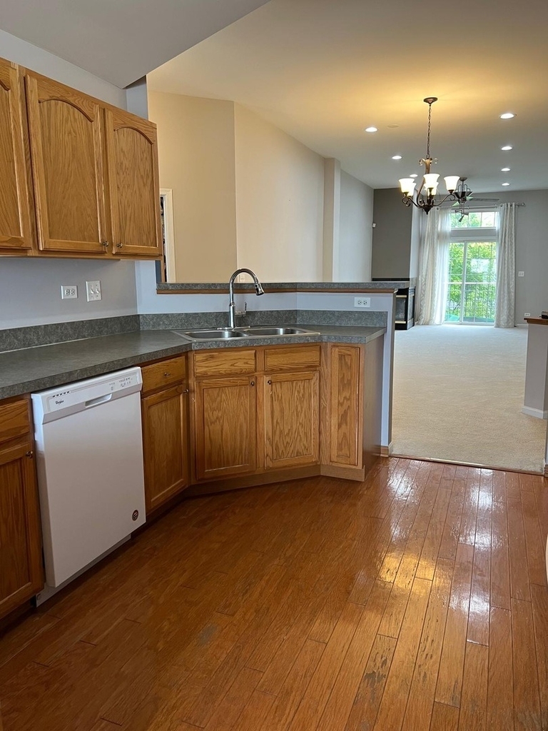 2210 Scott Lane - Photo 3