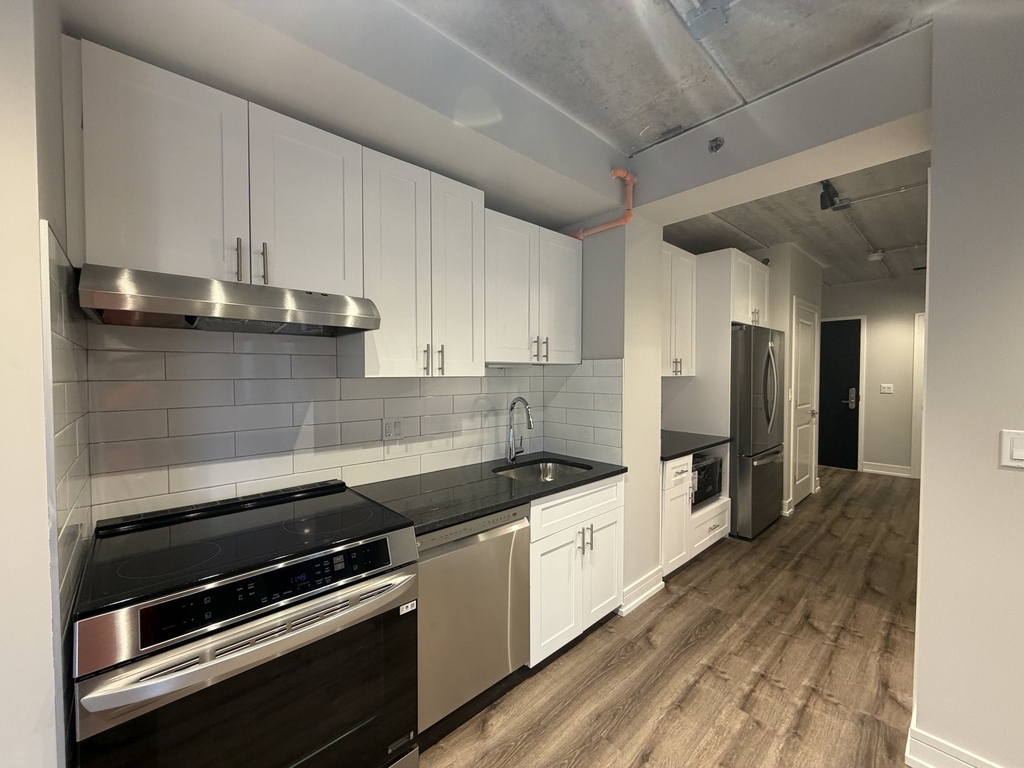 952 W Carmen Avenue - Photo 3