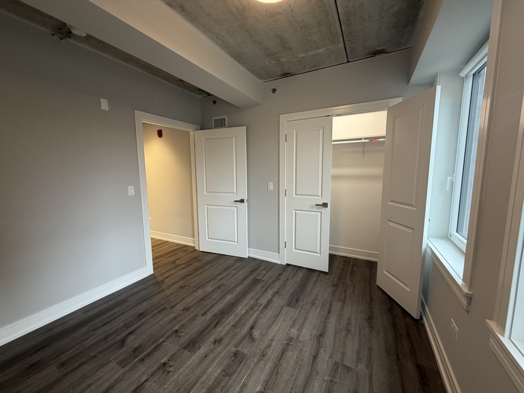 952 W Carmen Avenue - Photo 9