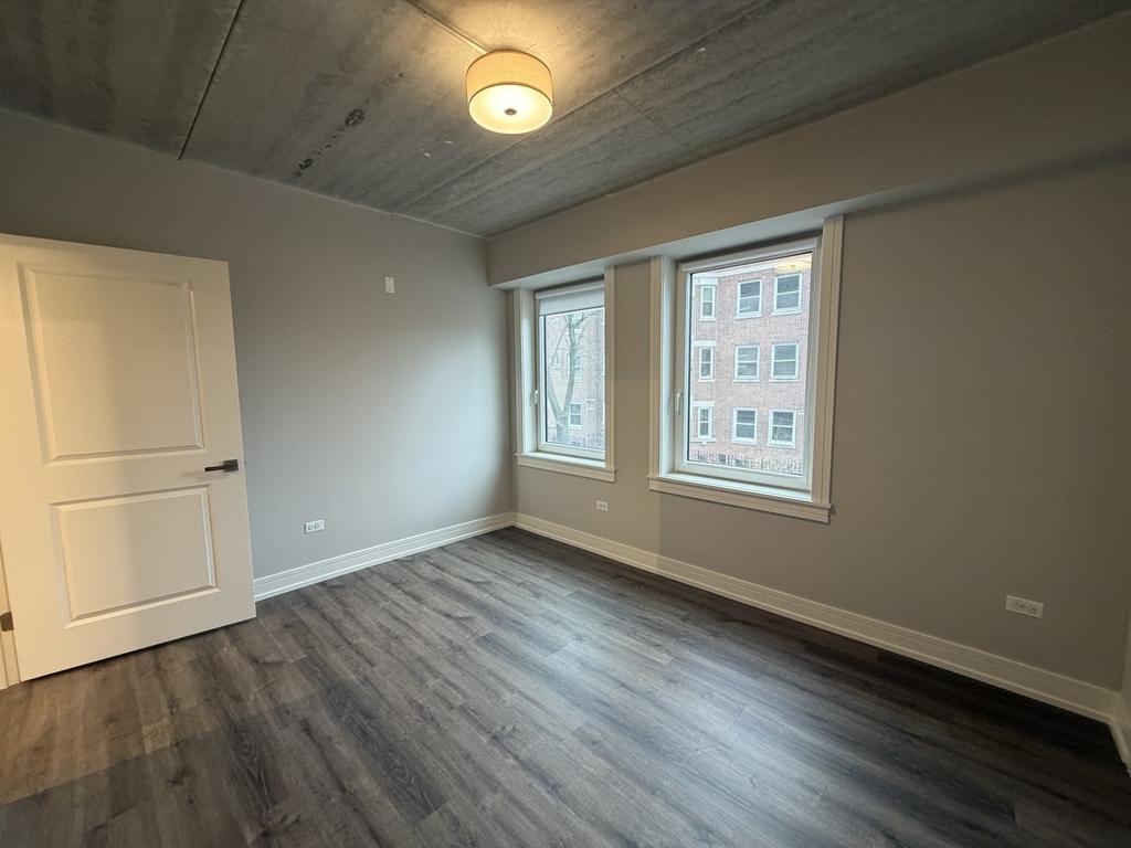 952 W Carmen Avenue - Photo 17