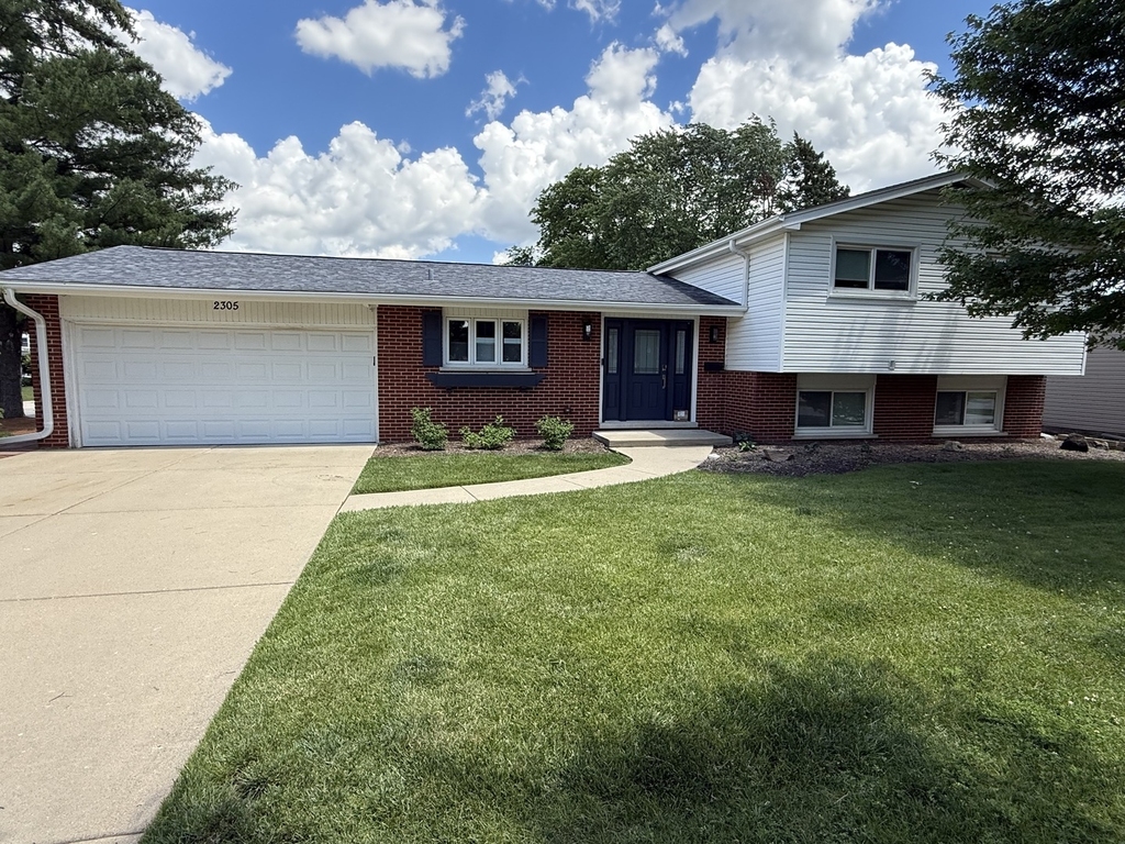 2305 N Williamsburg Street - Photo 0