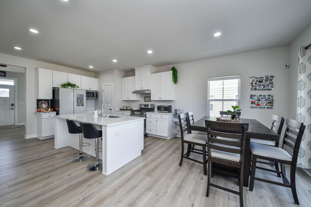 328 Carole Street - Photo 3