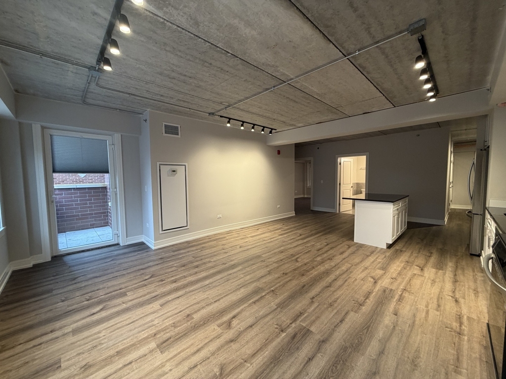952 W Carmen Avenue - Photo 5