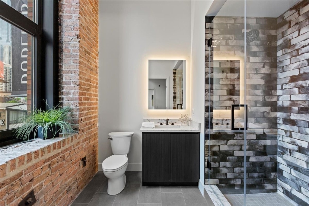 153 W Ohio Street - Photo 6