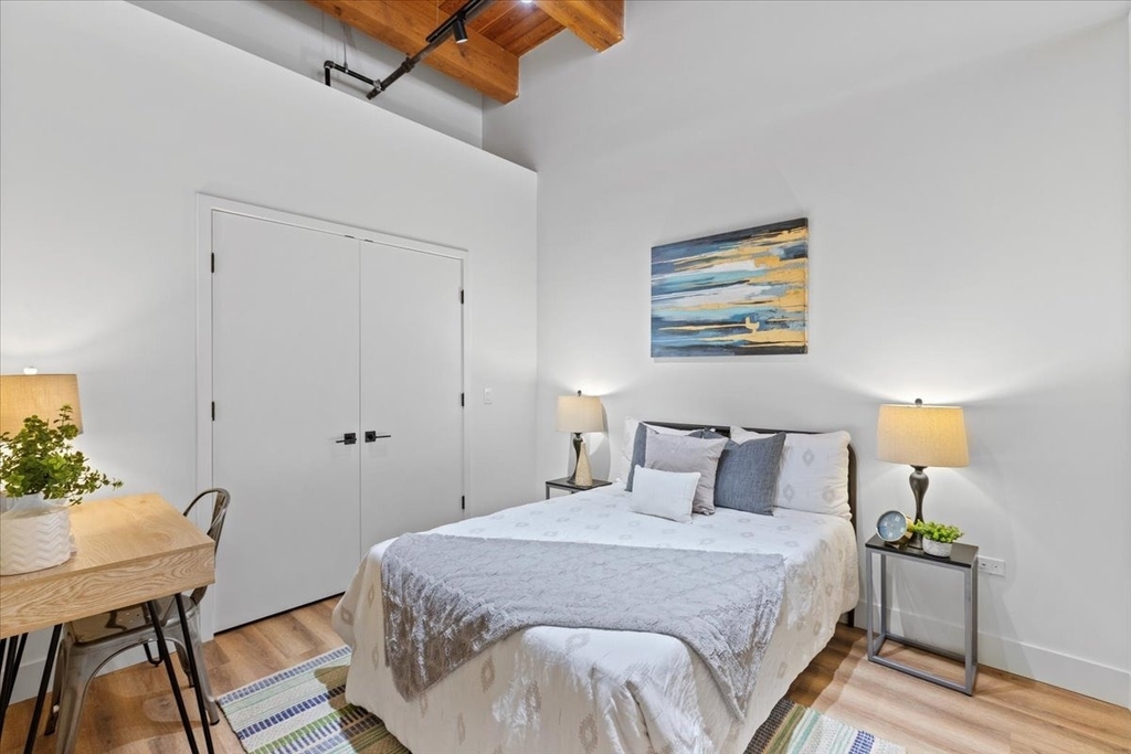 153 W Ohio Street - Photo 7