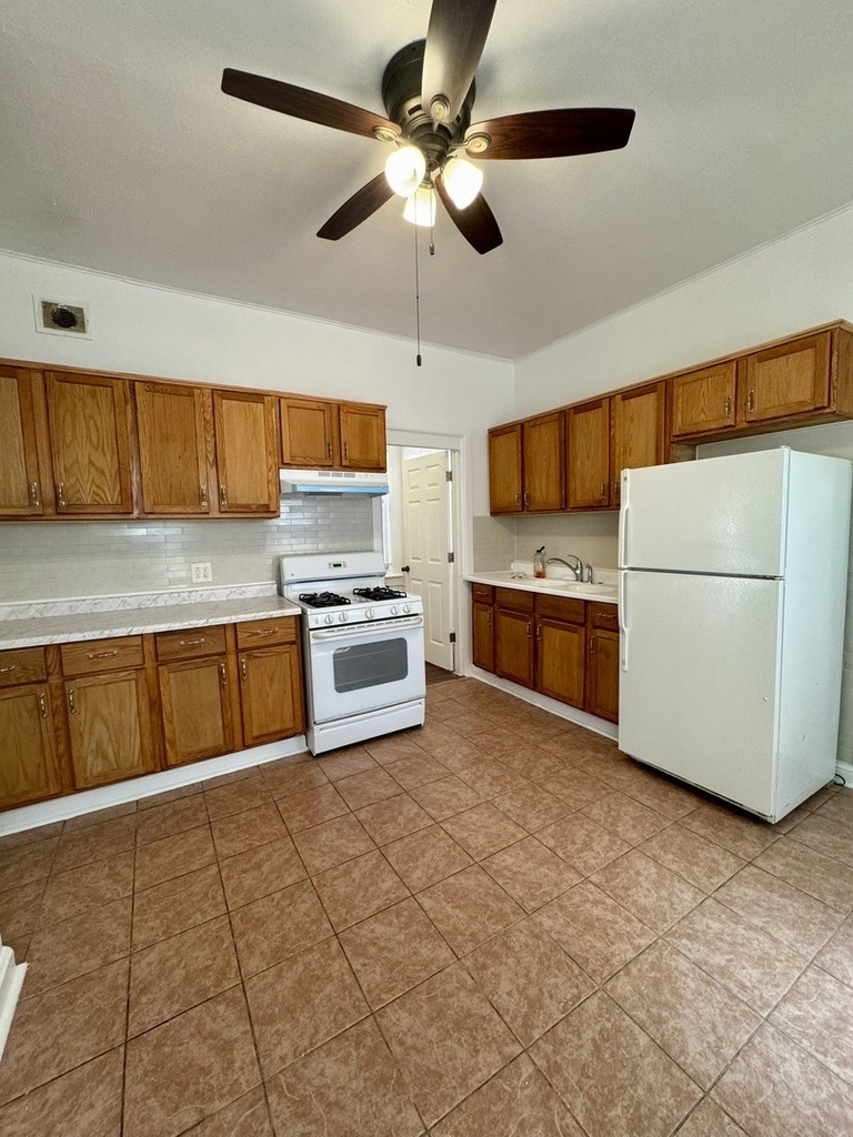 2409 S Spaulding Avenue - Photo 4