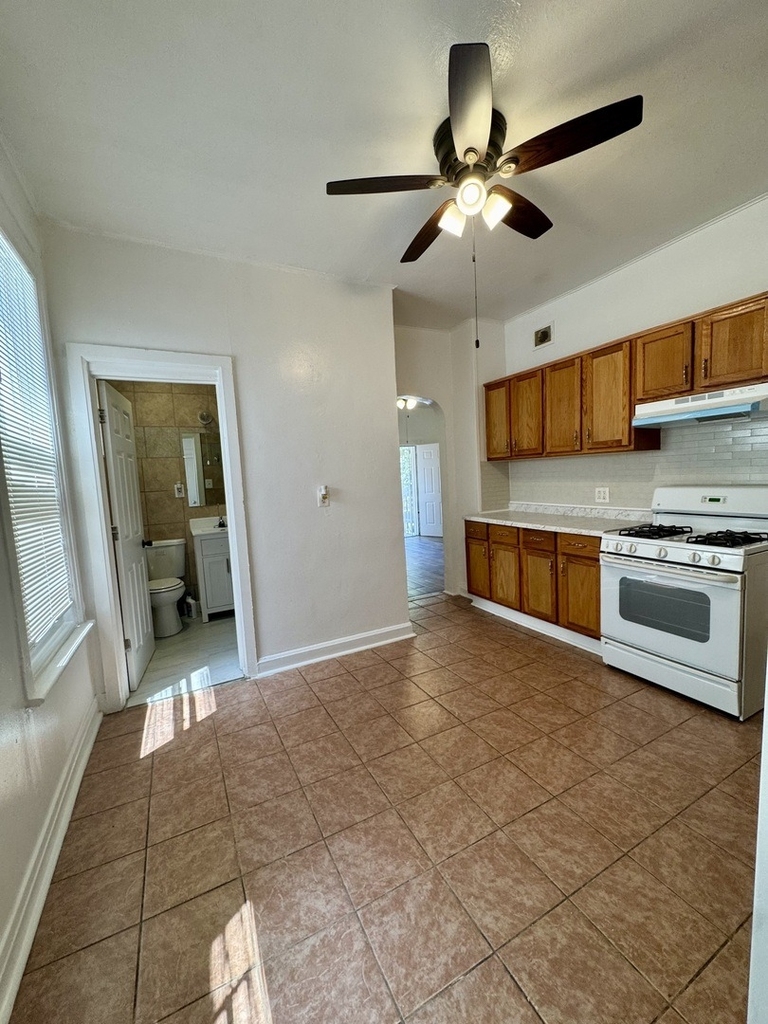 2409 S Spaulding Avenue - Photo 5