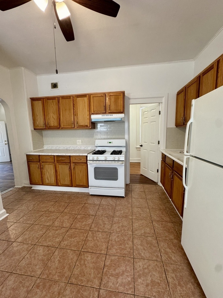 2409 S Spaulding Avenue - Photo 6