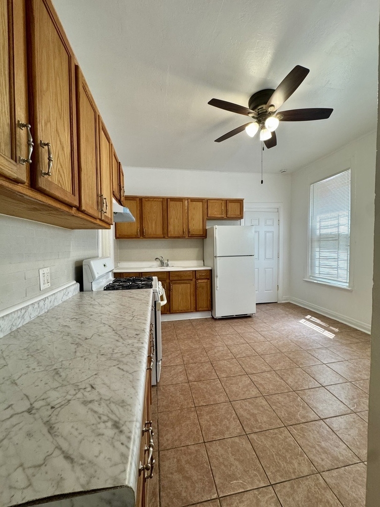 2409 S Spaulding Avenue - Photo 8