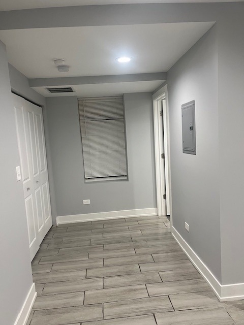926 W 32nd Place - Photo 4