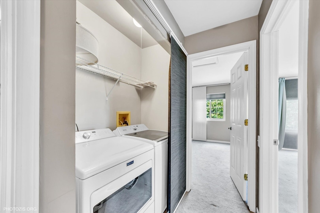 436 Yorktown Court - Photo 8