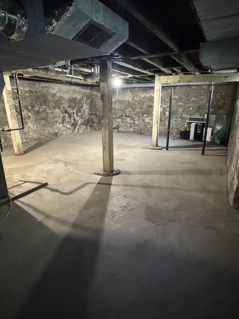 720 E 14th Street - Photo 9