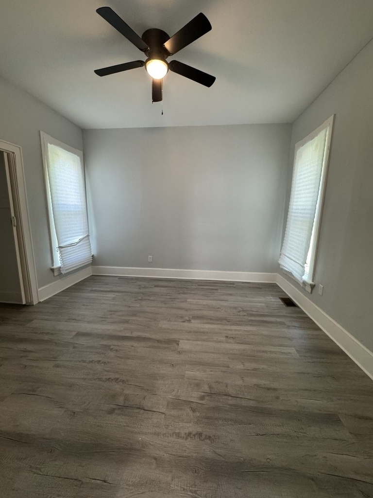 720 E 14th Street - Photo 4