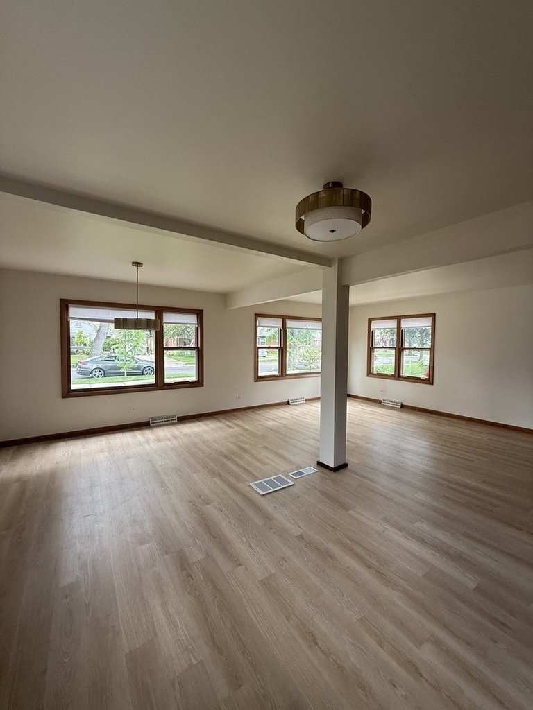 850 S Hillside Avenue - Photo 1