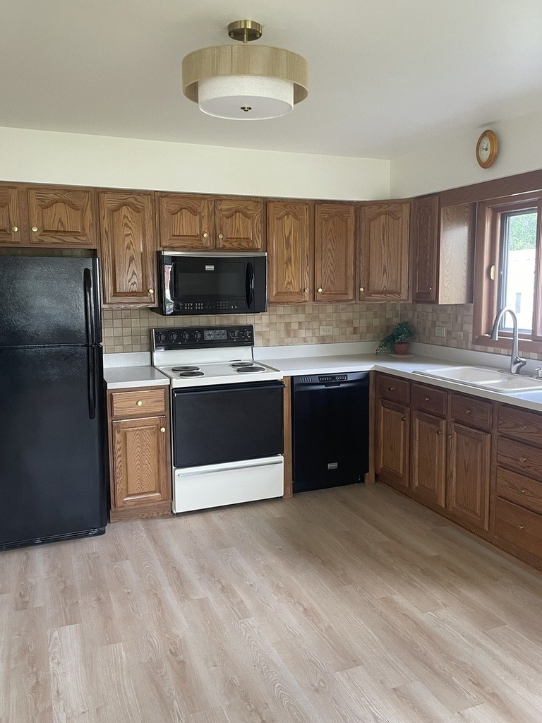 850 S Hillside Avenue - Photo 3