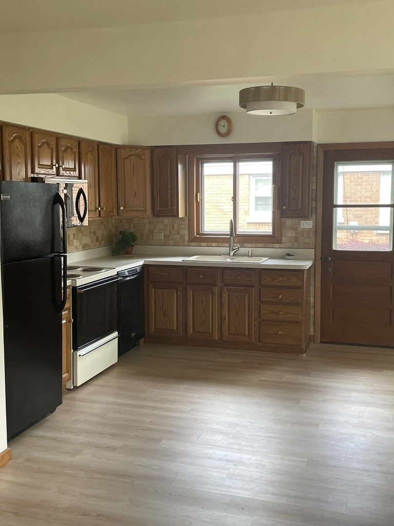 850 S Hillside Avenue - Photo 5