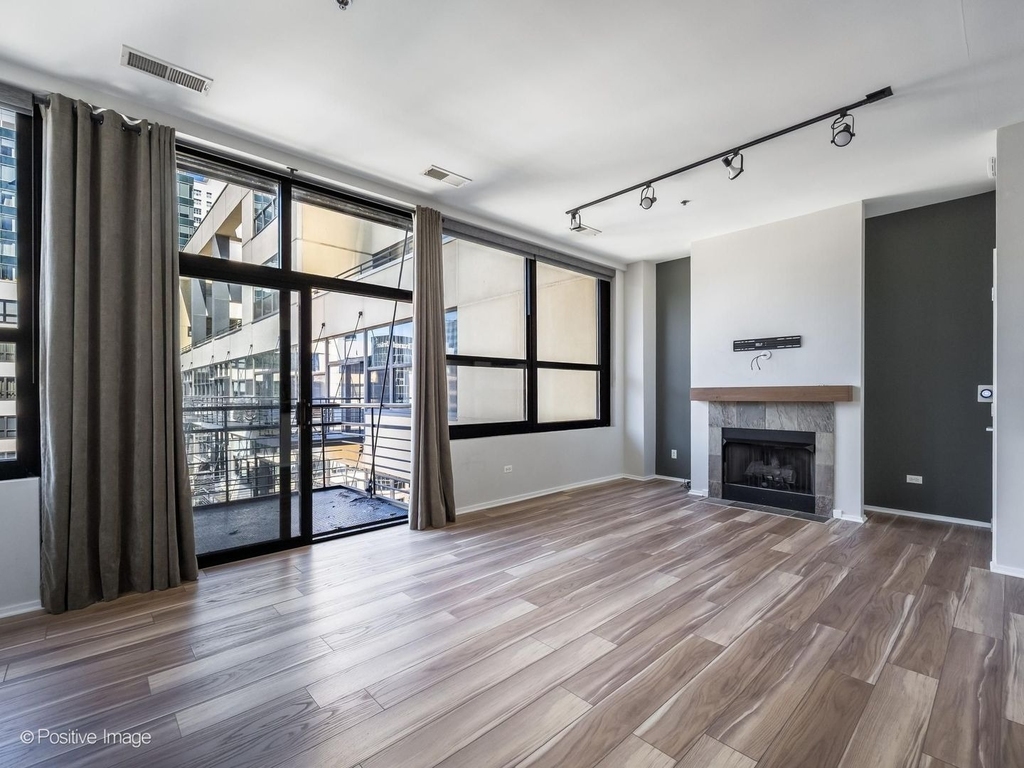 130 S Canal Street - Photo 3