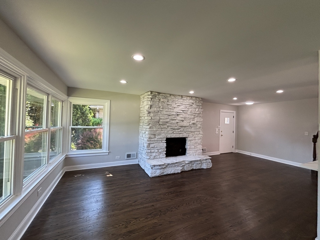 2036 Lake Avenue - Photo 2