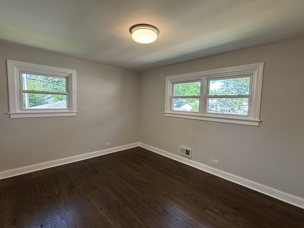 2036 Lake Avenue - Photo 7