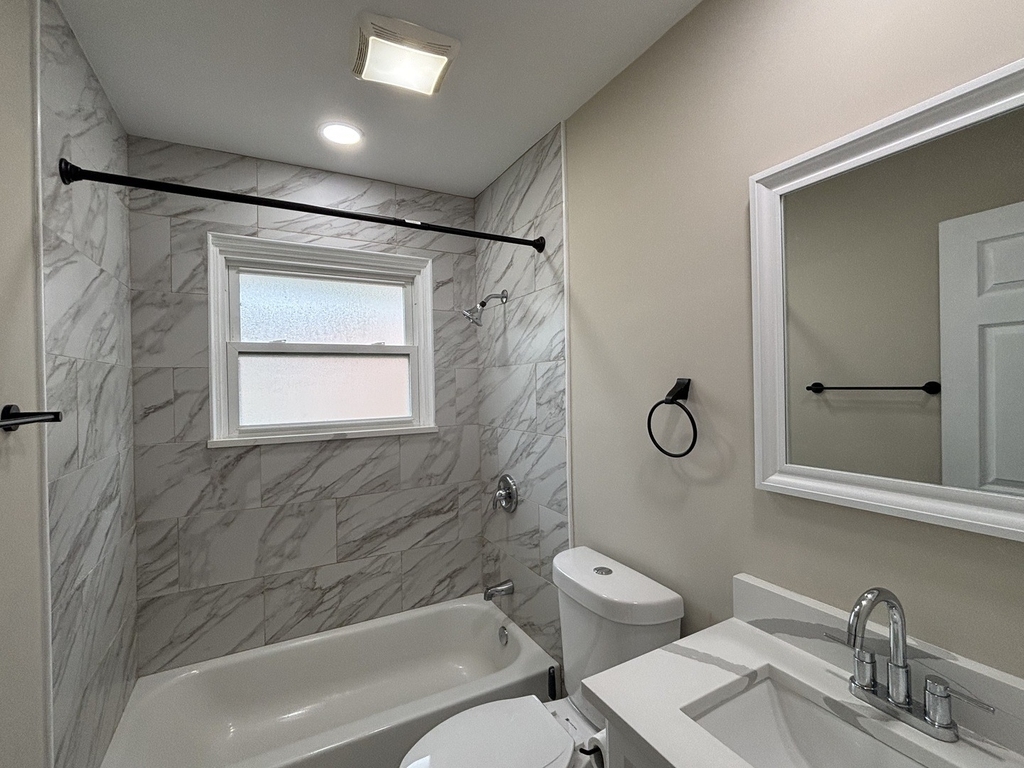 2036 Lake Avenue - Photo 5