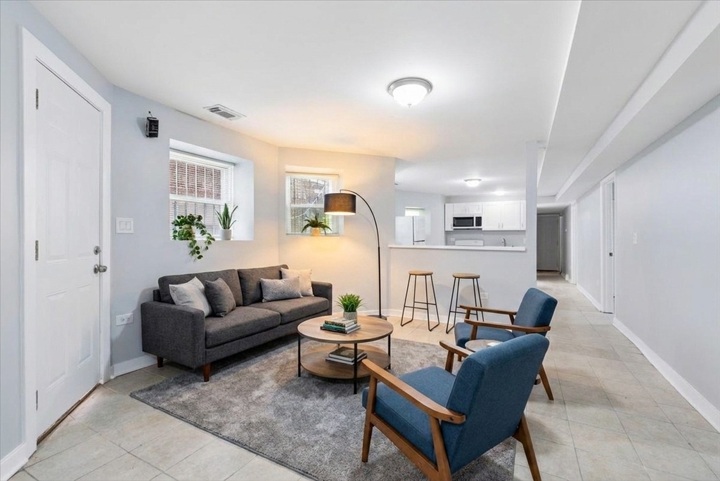 1404 S Hamlin Avenue - Photo 11