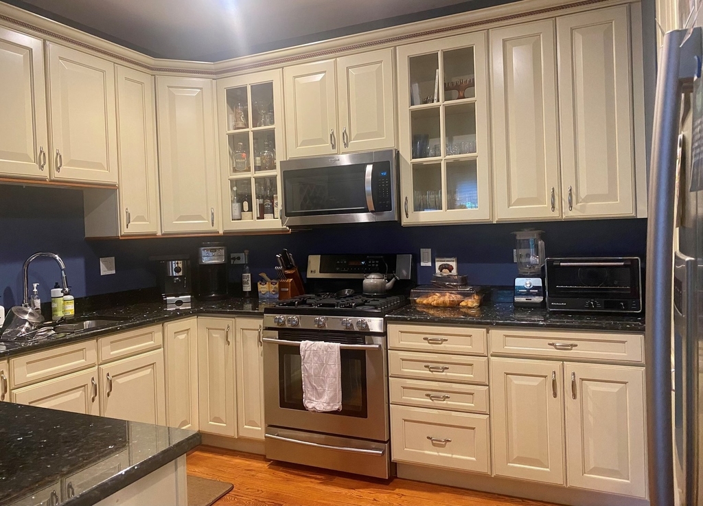 1501 Stonegate Manor - Photo 6