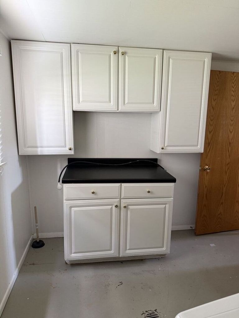 212 Valerie Court - Photo 16
