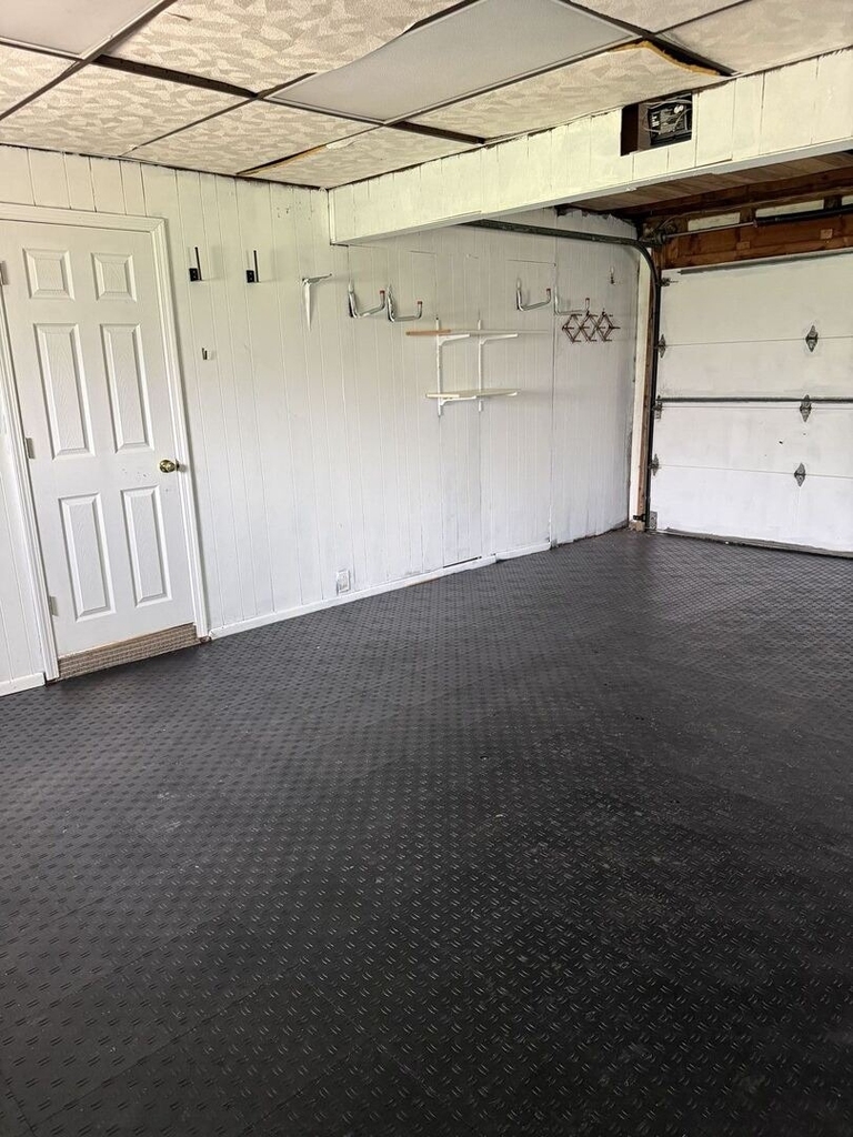 212 Valerie Court - Photo 27