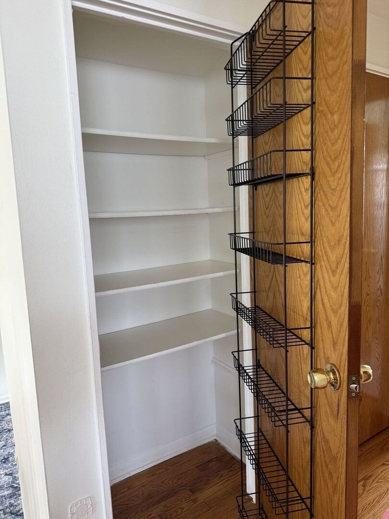 212 Valerie Court - Photo 24